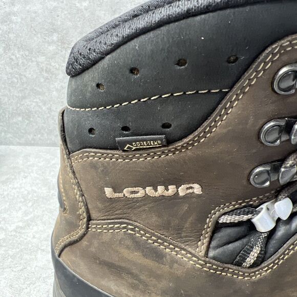 Lowa Mens Hiking Boots Tibet GTX Size 9.5 Brown Backpacking Trekking Outdoor - Picture 2 of 16